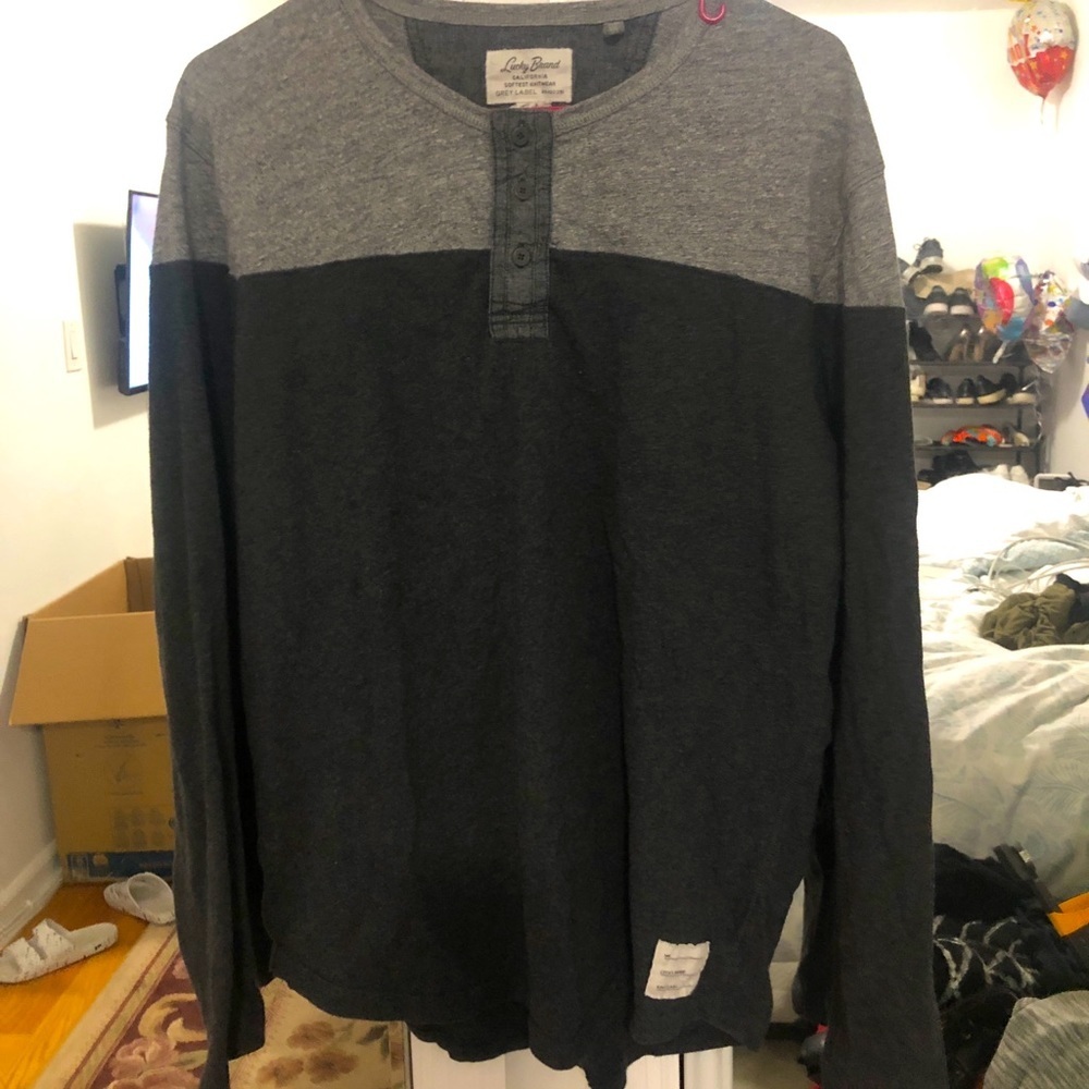 Lucky Brand men’s gray color block 3 button Henley